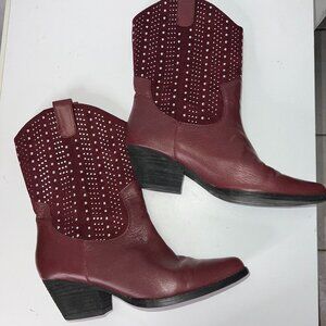 - REBA Leather Western Boots 8.5 Maroon